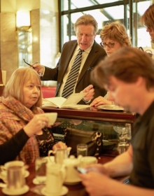 时髦精都在穿的这个元素 不许你还不知道