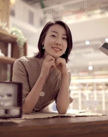 暖冬的美酒里，可以闻到桉树叶的夏天味道